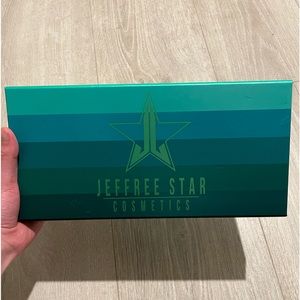 New Mini Green Bundle from Jeffree Star Cosmetics